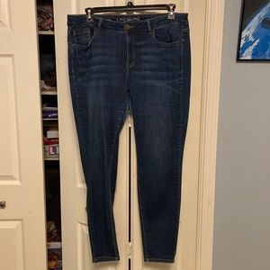 Stretch denim skinny jeans